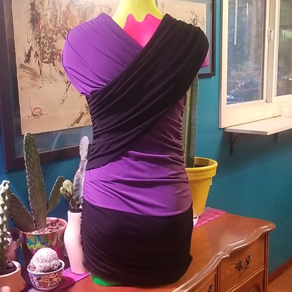 Draped dress in purple and black - Picture 3 of 7